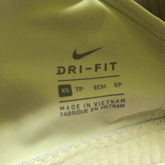 Nike Dri-Fit Sports Bra - Picture 4 of 4